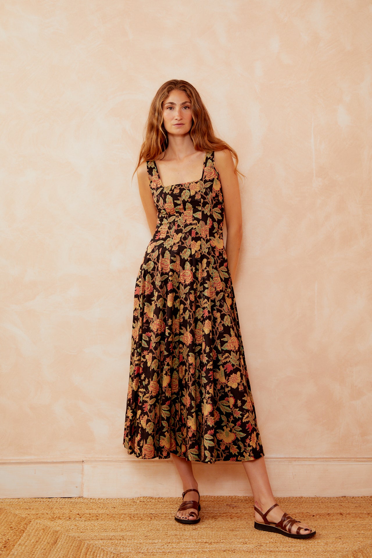 Floral maxi dress, sleeveless square neckline, wide straps, fitted waist, full skirt