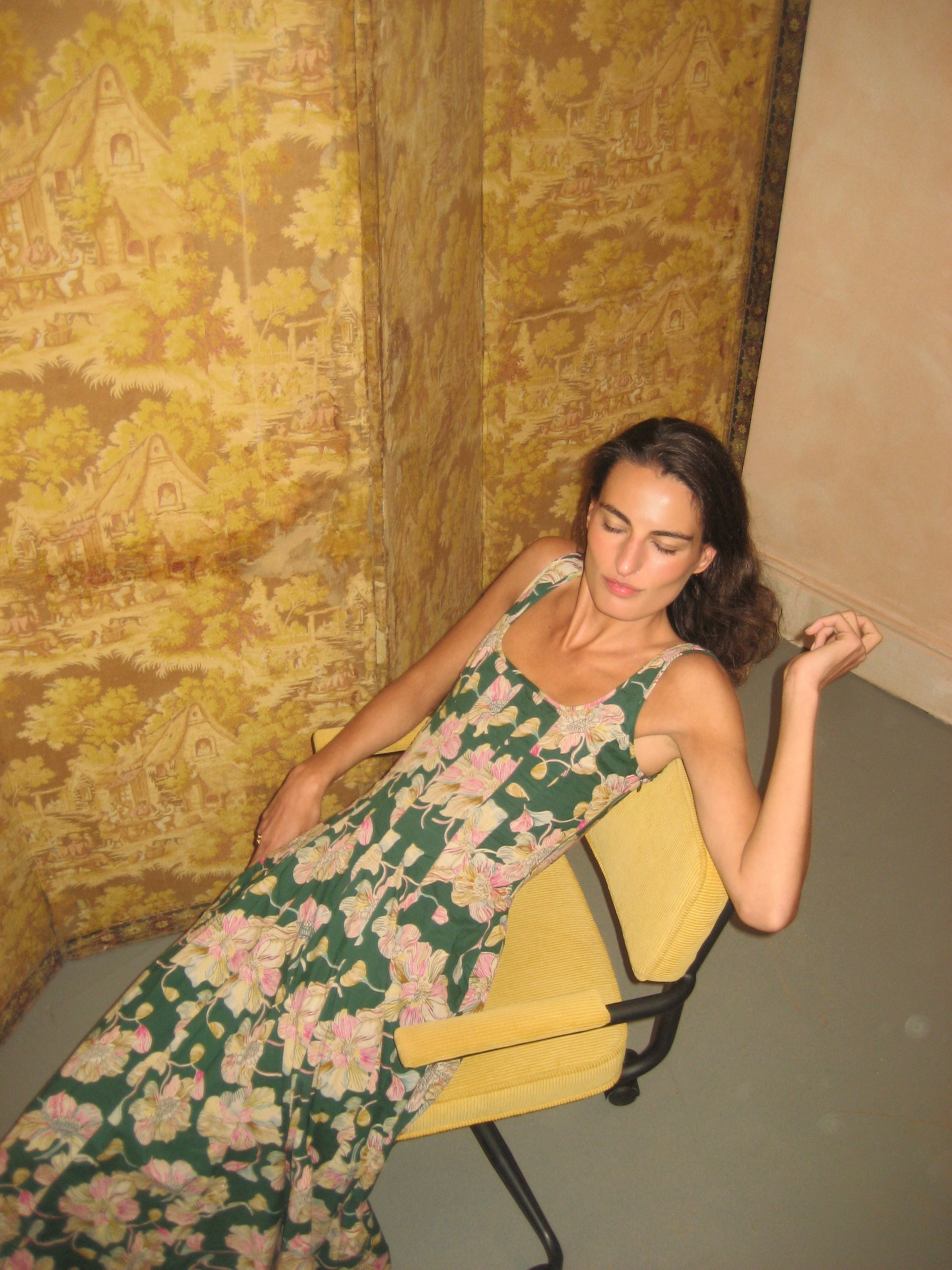 Audrey dress in dark green with pink flowers, pleated skirt, square neckline