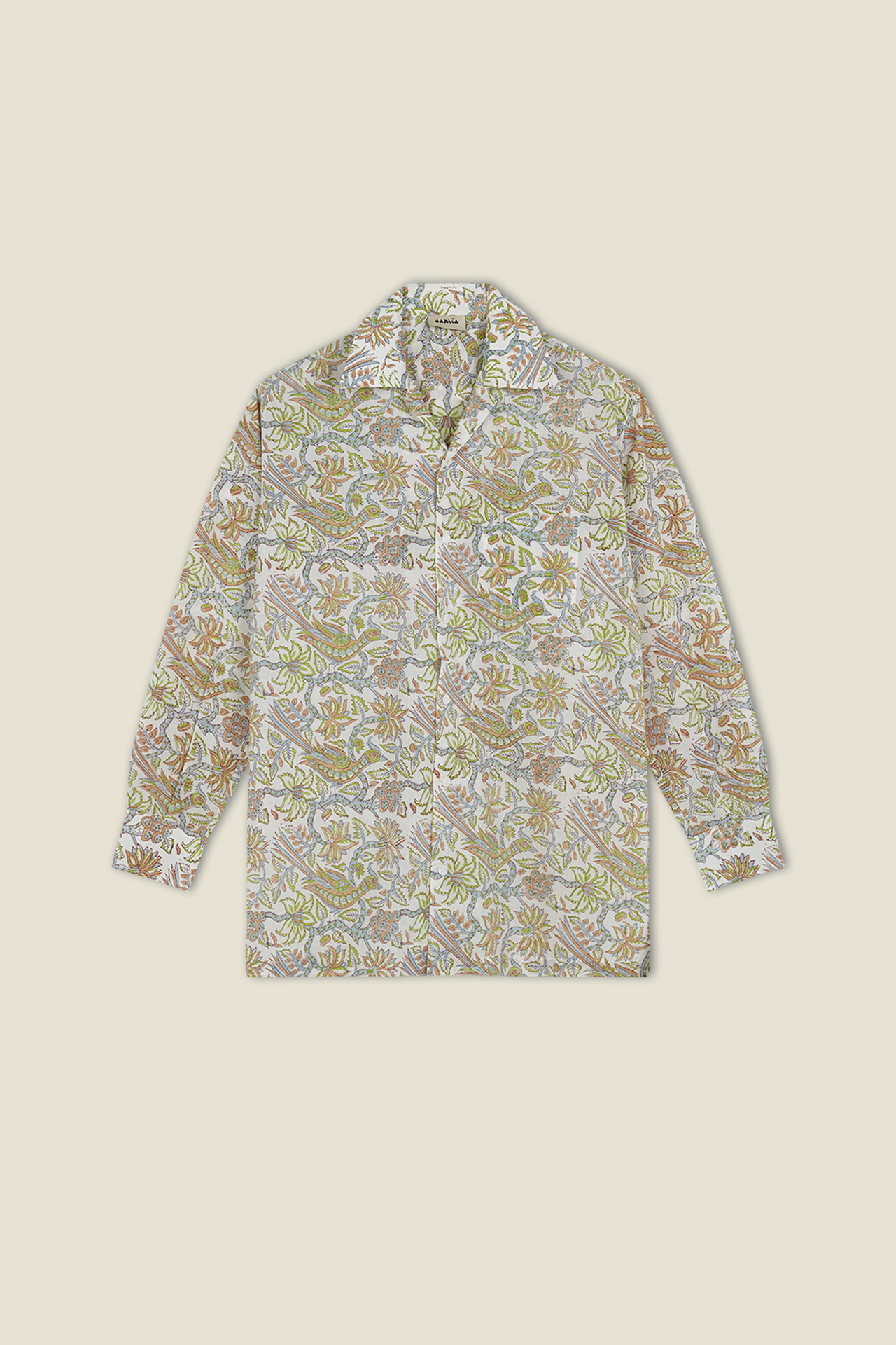 Tropical button-front shirt with long sleeves, foliage print on light fabric