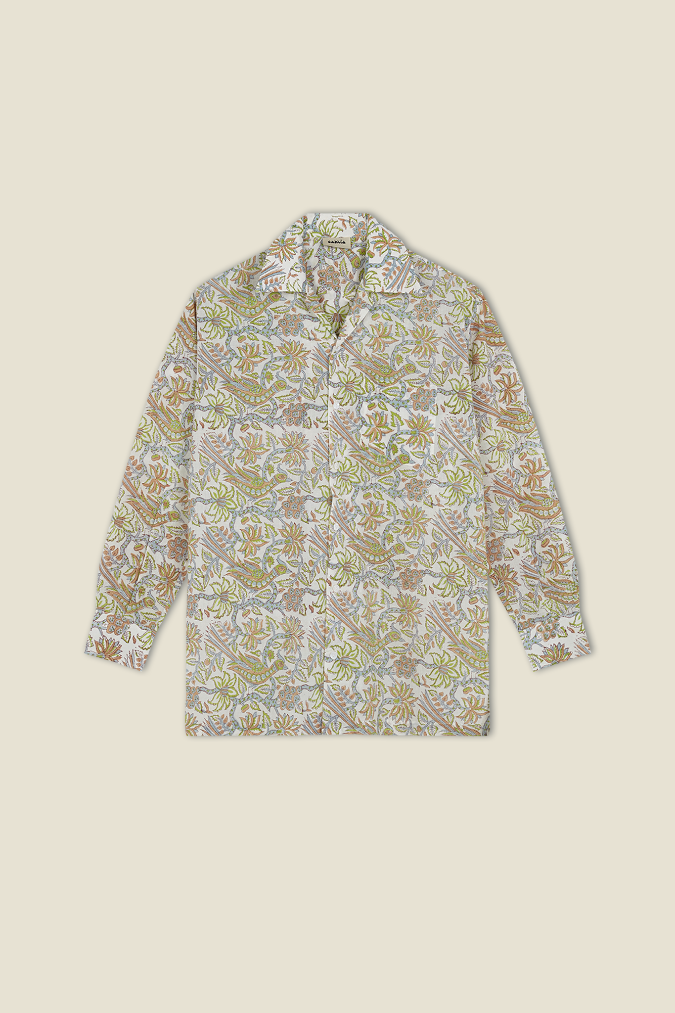 Tropical button-front shirt with long sleeves, foliage print on light fabric
